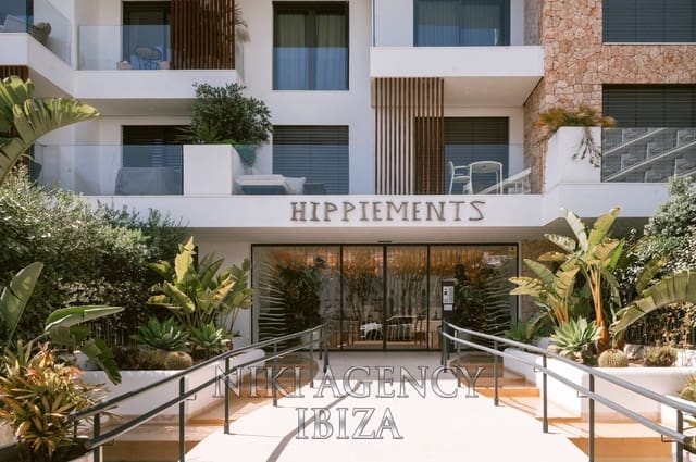 2 bedroom Apartment for sale in Ibiza / Eivissa town with pool garage - € 1,875,000 (Ref: 10002580)