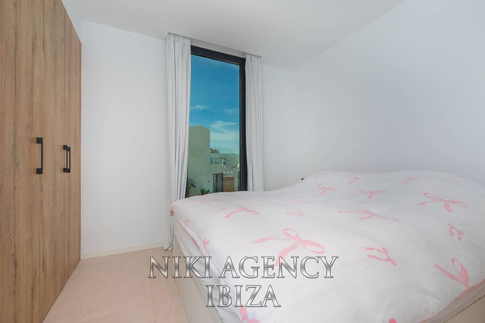 4 soveværelse Villa til salg i Cala Tarida med swimmingpool garage - € 1.150.000 (Ref: 10002581)