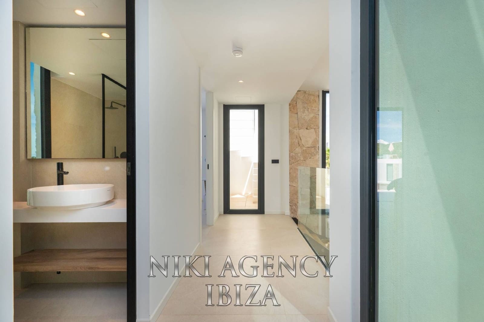 4 soveværelse Villa til salg i Cala Tarida med swimmingpool garage - € 1.150.000 (Ref: 10002581)
