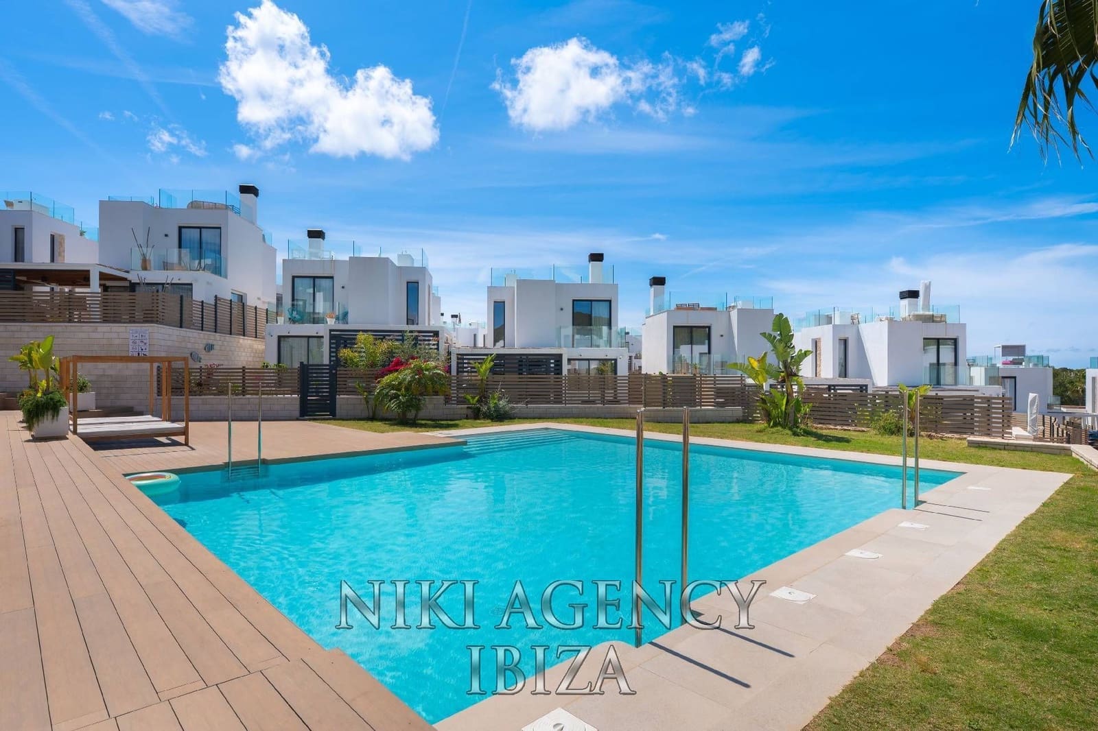 4 soveværelse Villa til salg i Cala Tarida med swimmingpool garage - € 1.150.000 (Ref: 10002581)