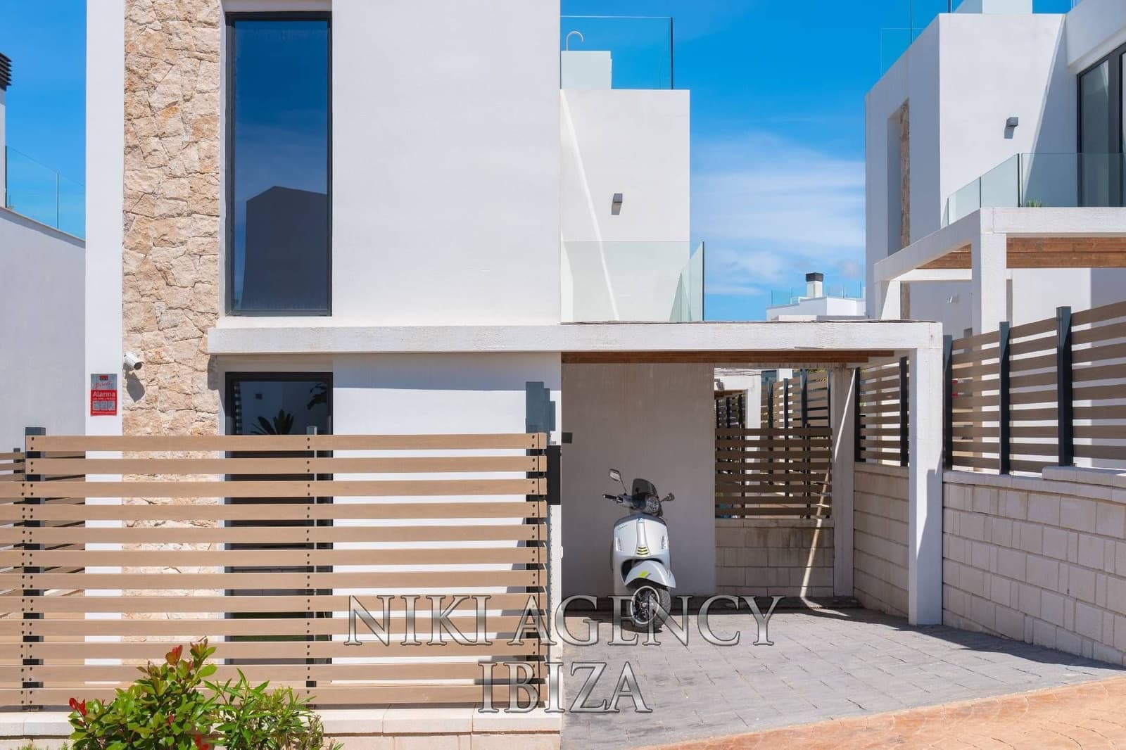 4 soveværelse Villa til salg i Cala Tarida med swimmingpool garage - € 1.150.000 (Ref: 10002581)