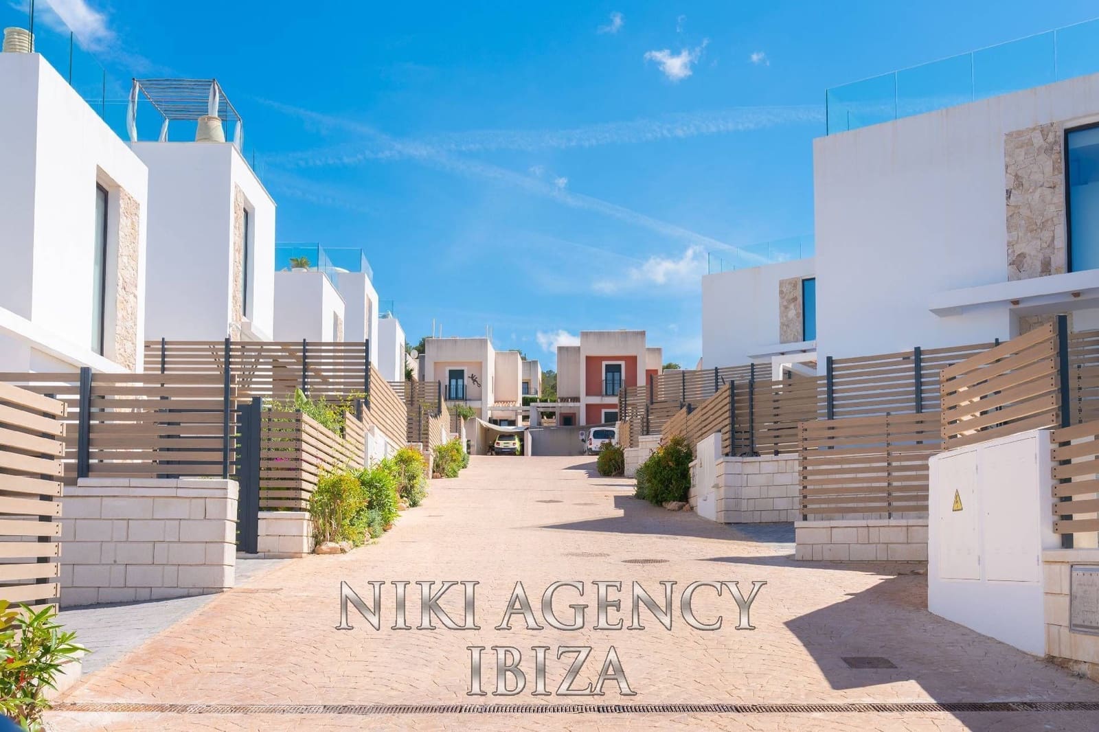 4 soveværelse Villa til salg i Cala Tarida med swimmingpool garage - € 1.150.000 (Ref: 10002581)