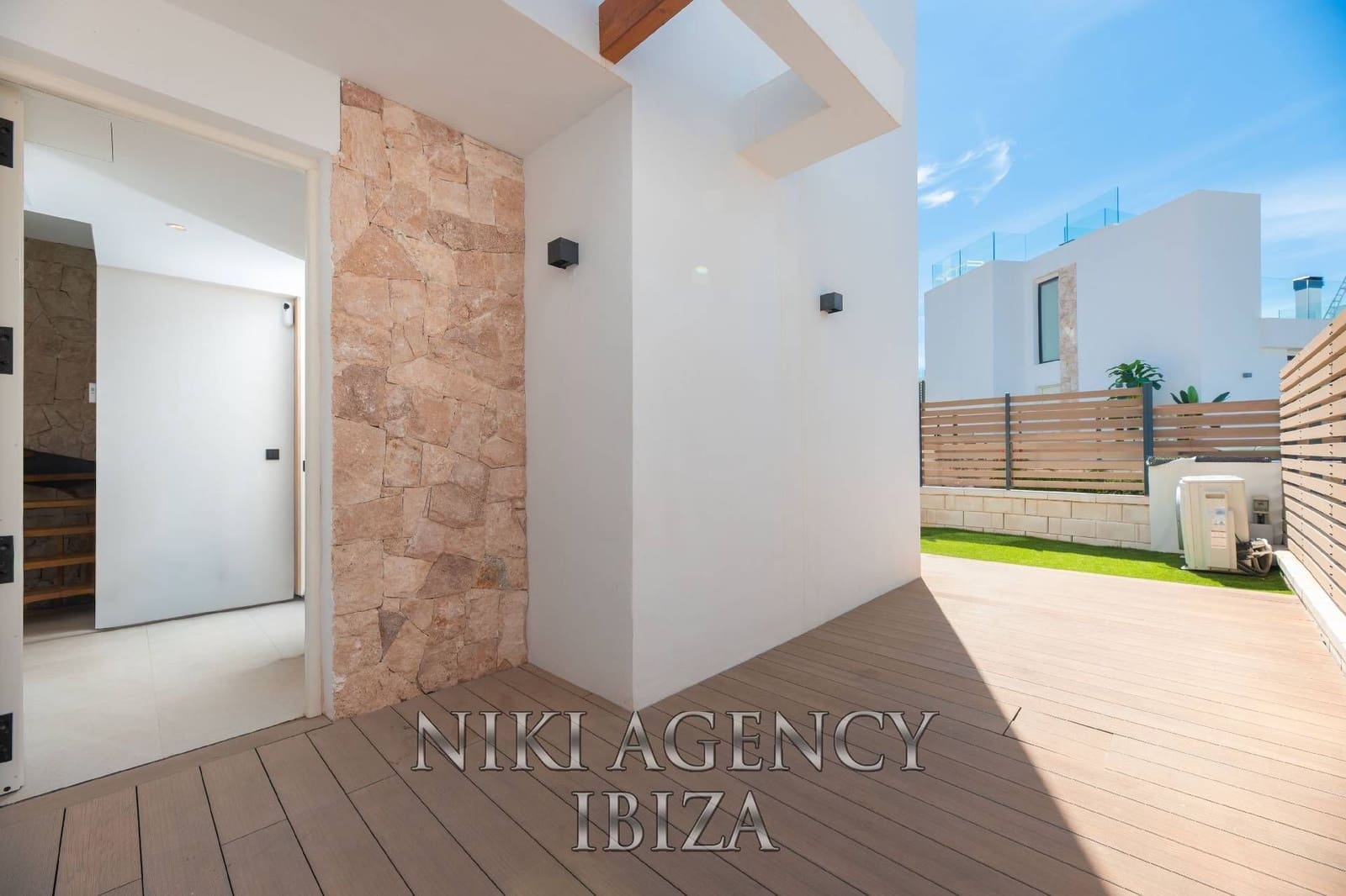 4 soveværelse Villa til salg i Cala Tarida med swimmingpool garage - € 1.150.000 (Ref: 10002581)