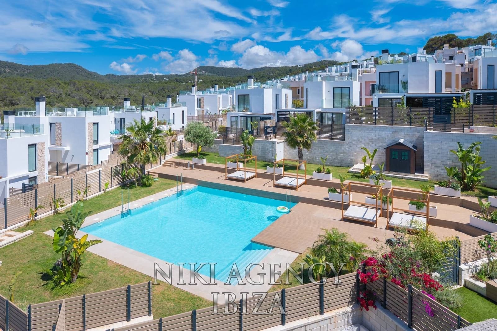 4 soveværelse Villa til salg i Cala Tarida med swimmingpool garage - € 1.150.000 (Ref: 10002581)