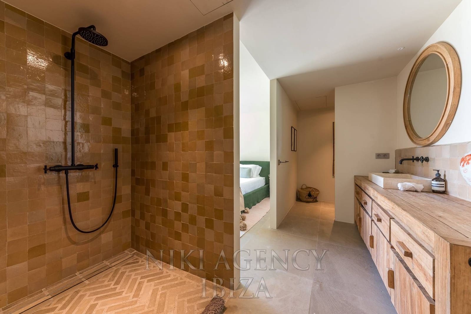 5 bedroom Villa for sale in Can Furnet with pool garage - € 9,500,000 (Ref: 10108667)