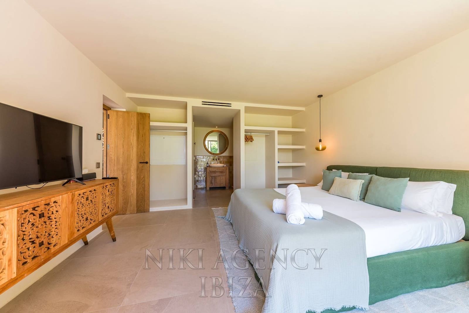 5 bedroom Villa for sale in Can Furnet with pool garage - € 9,500,000 (Ref: 10108667)