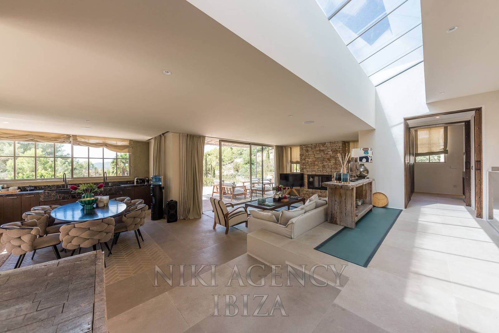 5 bedroom Villa for sale in Can Furnet with pool garage - € 9,500,000 (Ref: 10108667)