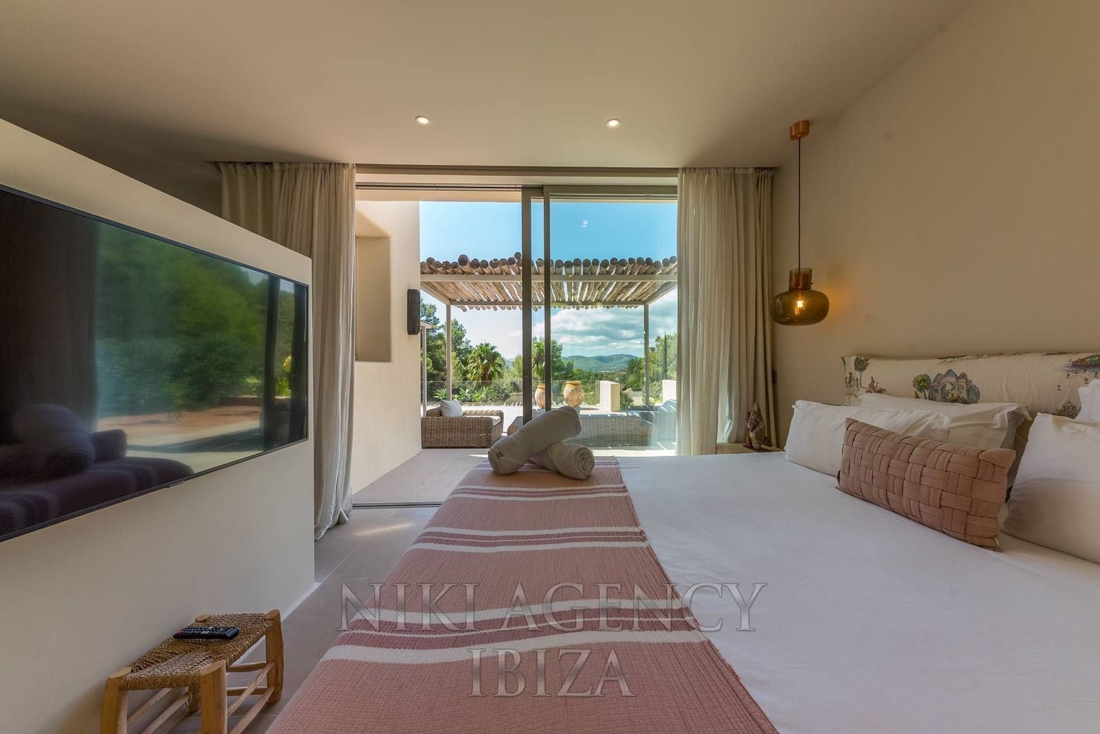 5 bedroom Villa for sale in Can Furnet with pool garage - € 9,500,000 (Ref: 10108667)