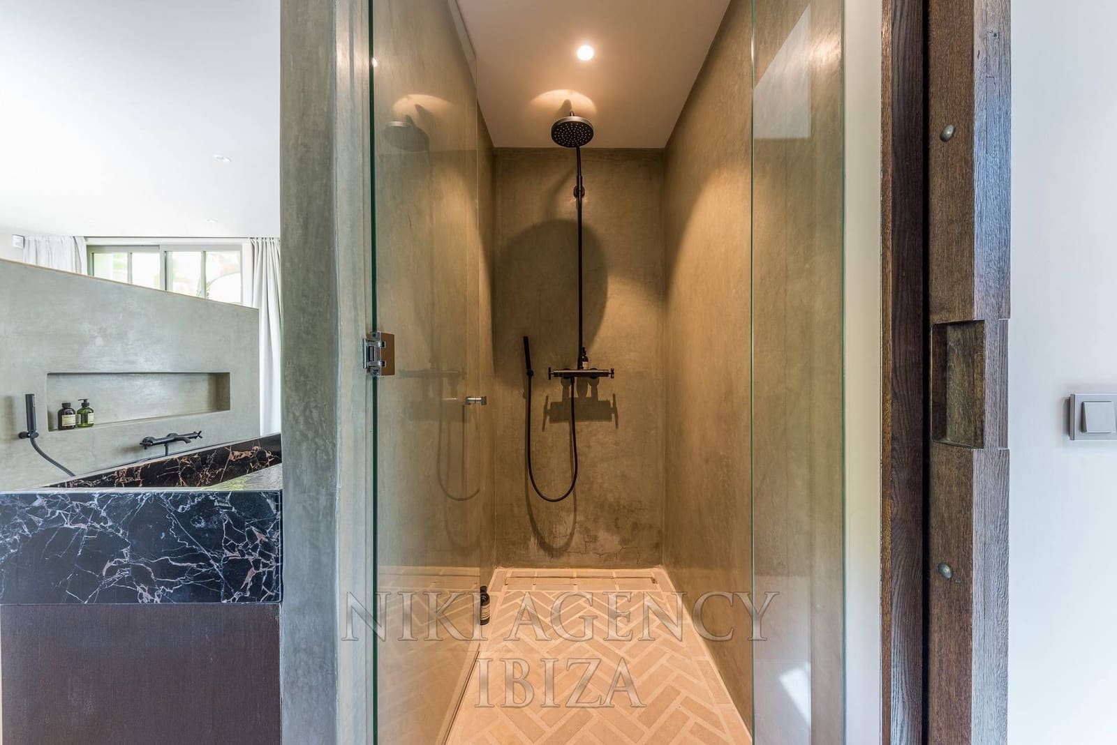 5 bedroom Villa for sale in Can Furnet with pool garage - € 9,500,000 (Ref: 10108667)