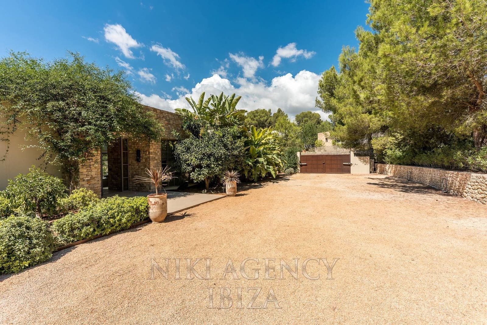 5 bedroom Villa for sale in Can Furnet with pool garage - € 9,500,000 (Ref: 10108667)