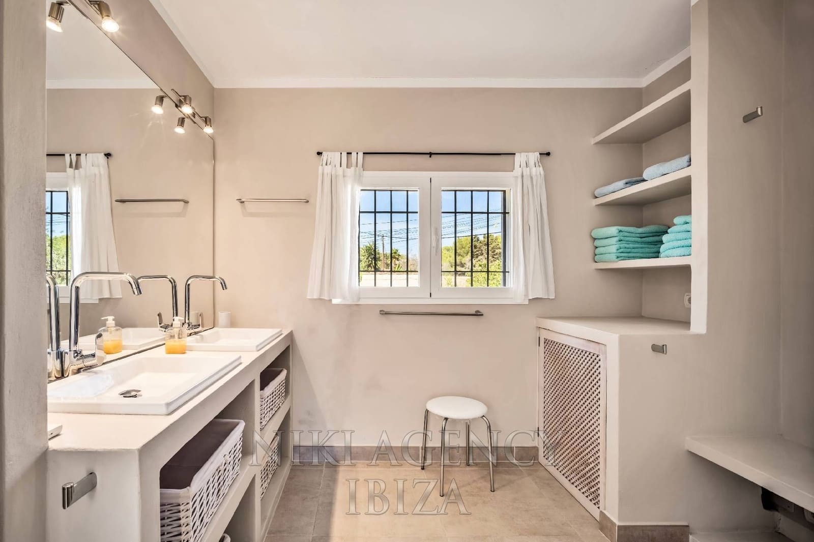 4 chambre Villa/Maison à vendre à Santa Eulalia / Santa Eularia avec piscine garage - 2 695 000 € (Ref: 10135589)