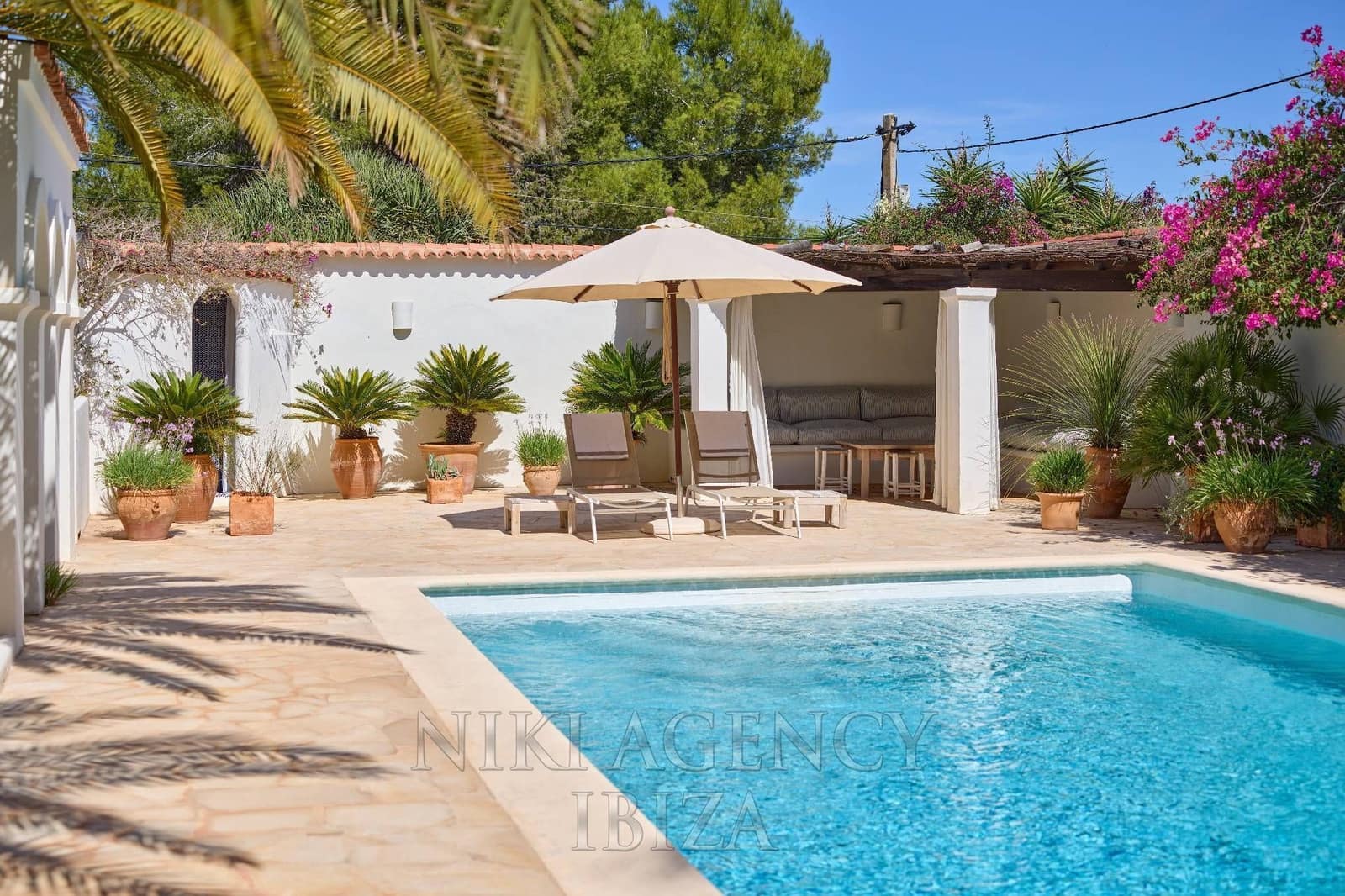 4 chambre Villa/Maison à vendre à Santa Eulalia / Santa Eularia avec piscine garage - 2 695 000 € (Ref: 10135589)