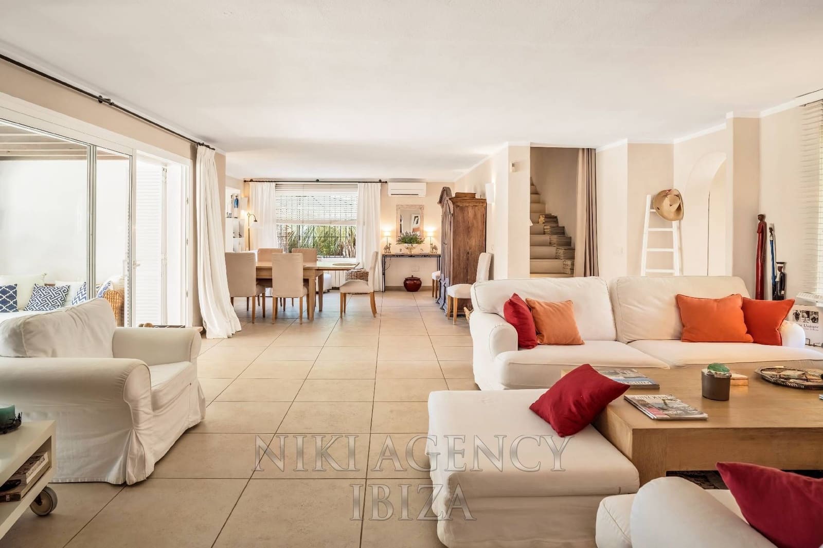 4 chambre Villa/Maison à vendre à Santa Eulalia / Santa Eularia avec piscine garage - 2 695 000 € (Ref: 10135589)