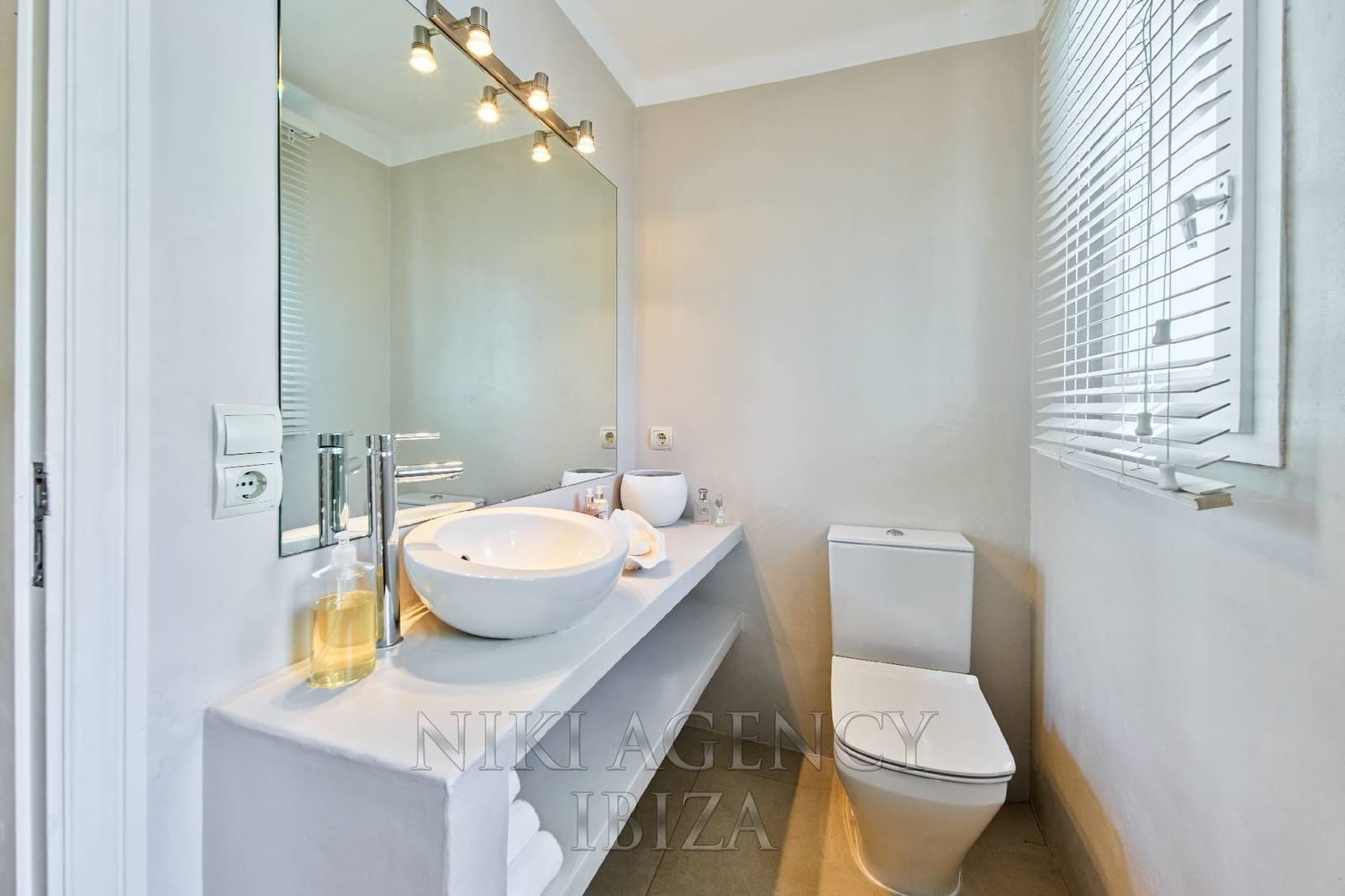 4 chambre Villa/Maison à vendre à Santa Eulalia / Santa Eularia avec piscine garage - 2 695 000 € (Ref: 10135589)