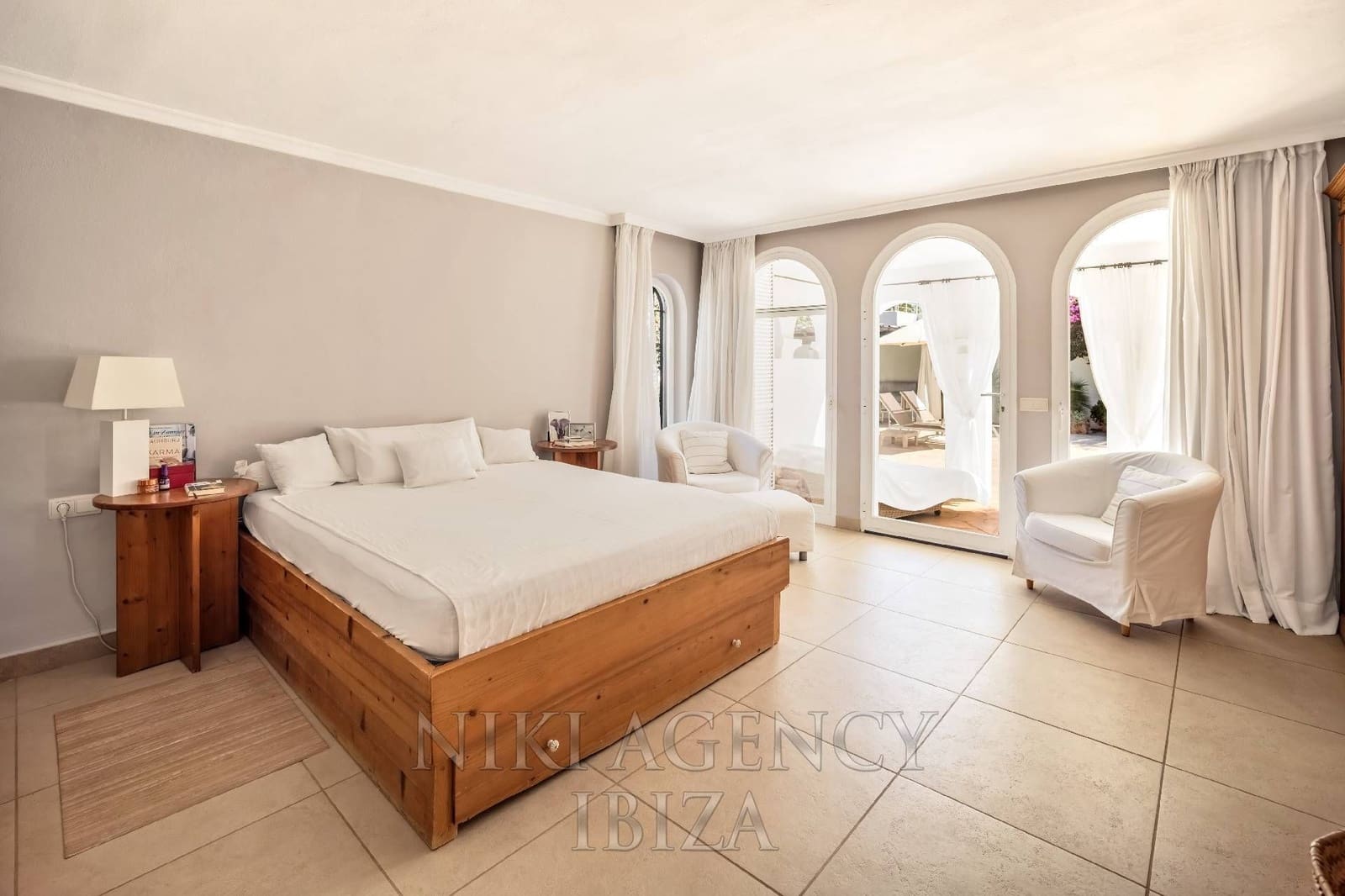 4 chambre Villa/Maison à vendre à Santa Eulalia / Santa Eularia avec piscine garage - 2 695 000 € (Ref: 10135589)
