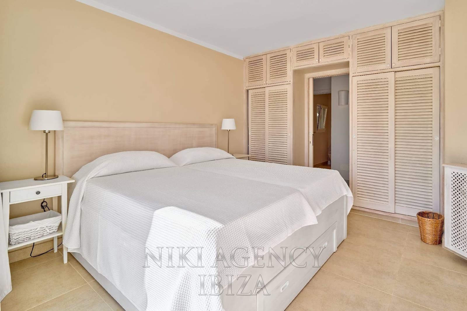 4 chambre Villa/Maison à vendre à Santa Eulalia / Santa Eularia avec piscine garage - 2 695 000 € (Ref: 10135589)