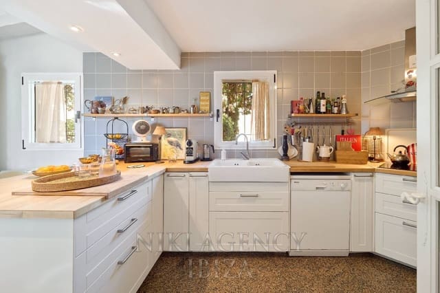 4 chambre Villa/Maison à vendre à Santa Eulalia / Santa Eularia avec piscine garage - 2 695 000 € (Ref: 10135589)
