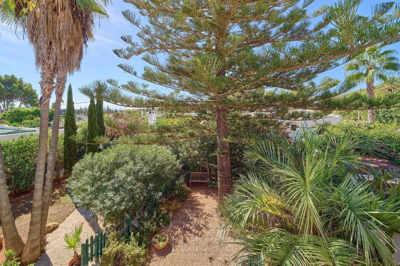 4 chambre Villa/Maison à vendre à Santa Eulalia / Santa Eularia avec piscine garage - 2 695 000 € (Ref: 10135589)