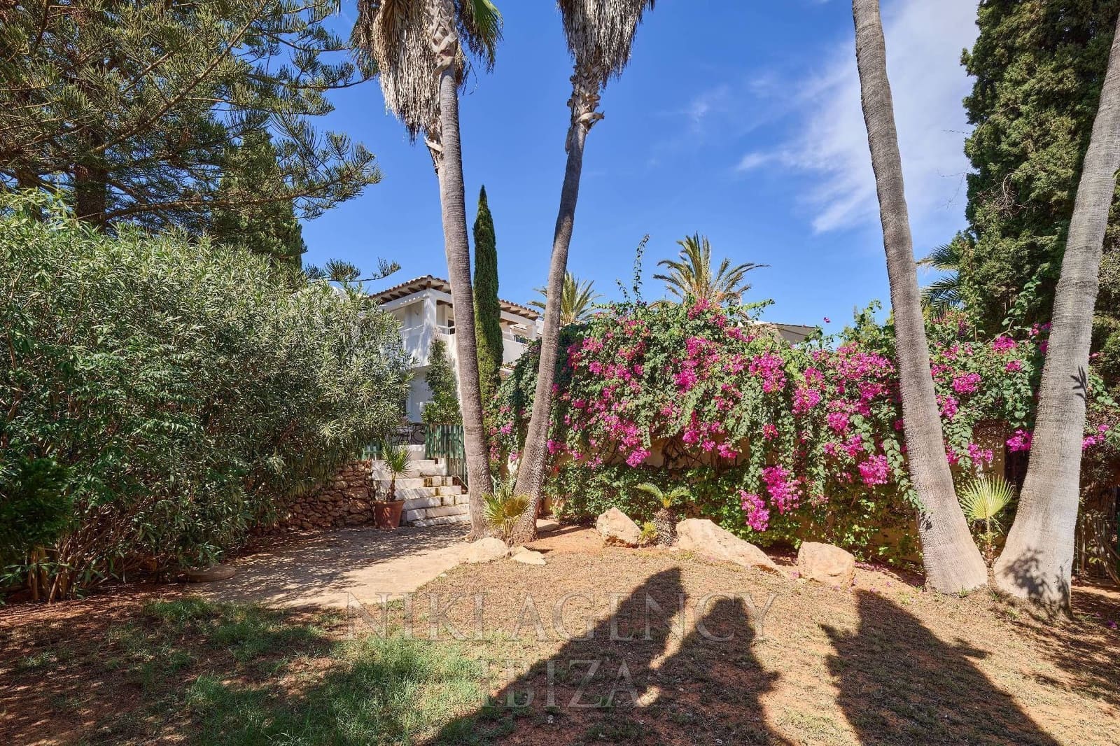 4 chambre Villa/Maison à vendre à Santa Eulalia / Santa Eularia avec piscine garage - 2 695 000 € (Ref: 10135589)