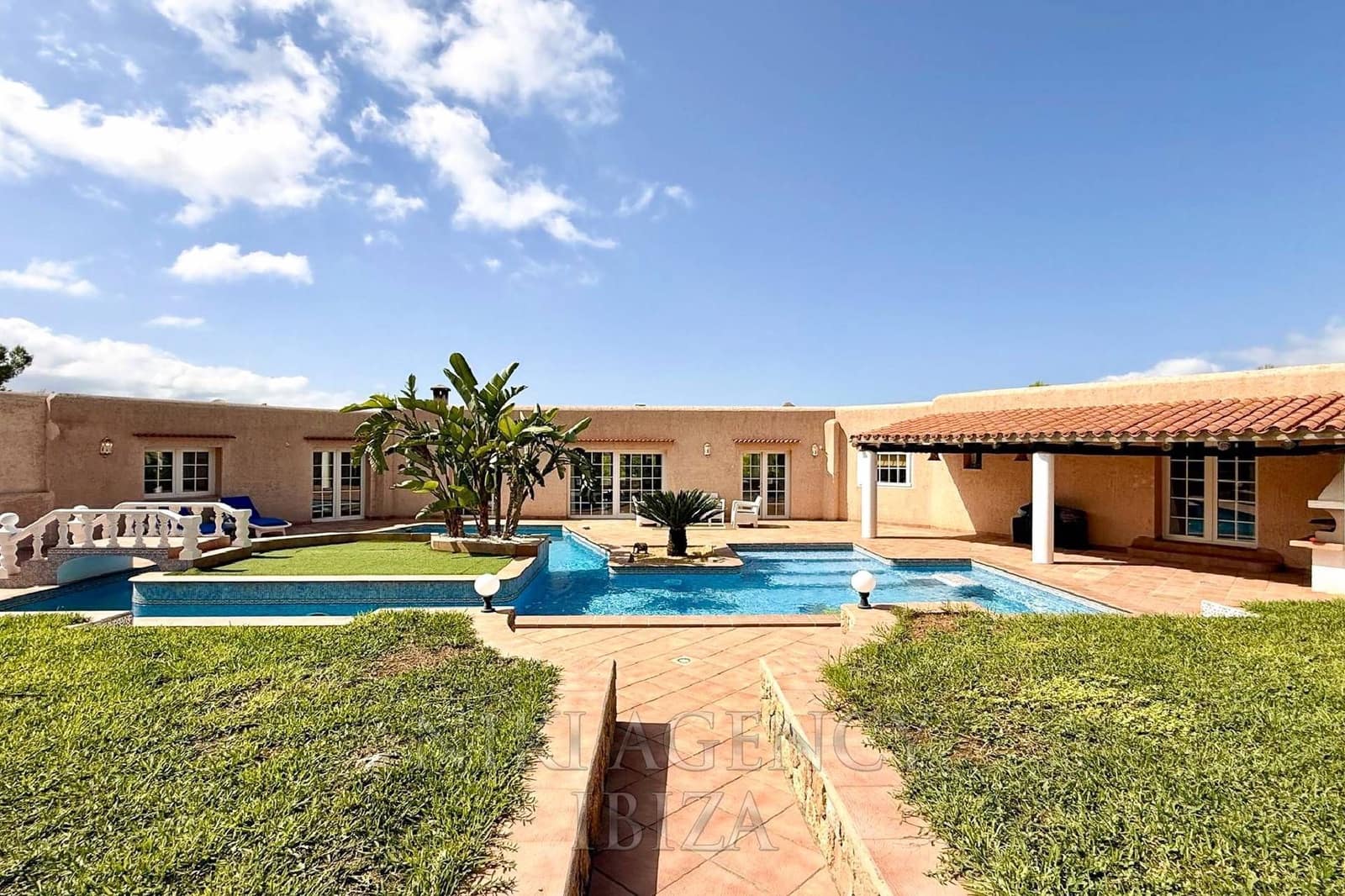 5 soveværelse Villa til salg i Sant Agusti des Vedra med swimmingpool garage - € 2.950.000 (Ref: 10153298)