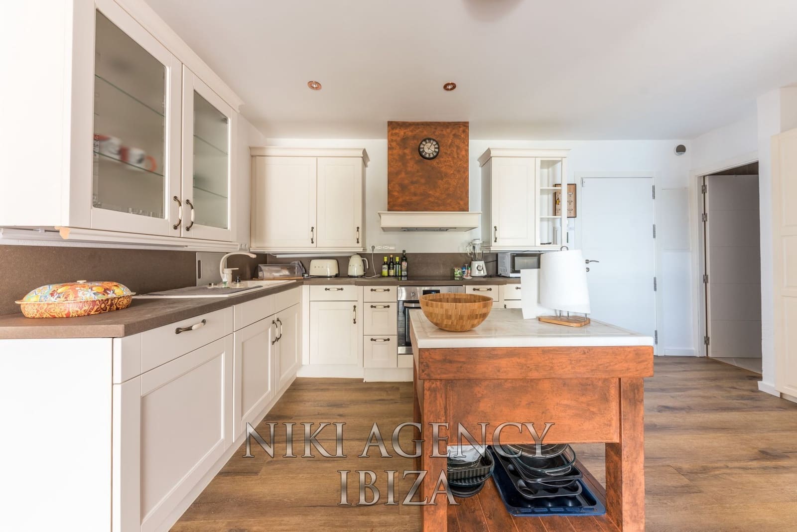 2 soverom Leilighet til salgs i Cala Llonga - € 780 000 (Ref: 10168136)