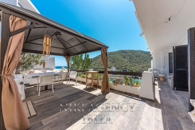 2 soverom Leilighet til salgs i Cala Llonga, Santa Eulalia / Santa Eularia - € 780 000 (Ref: 10168136)