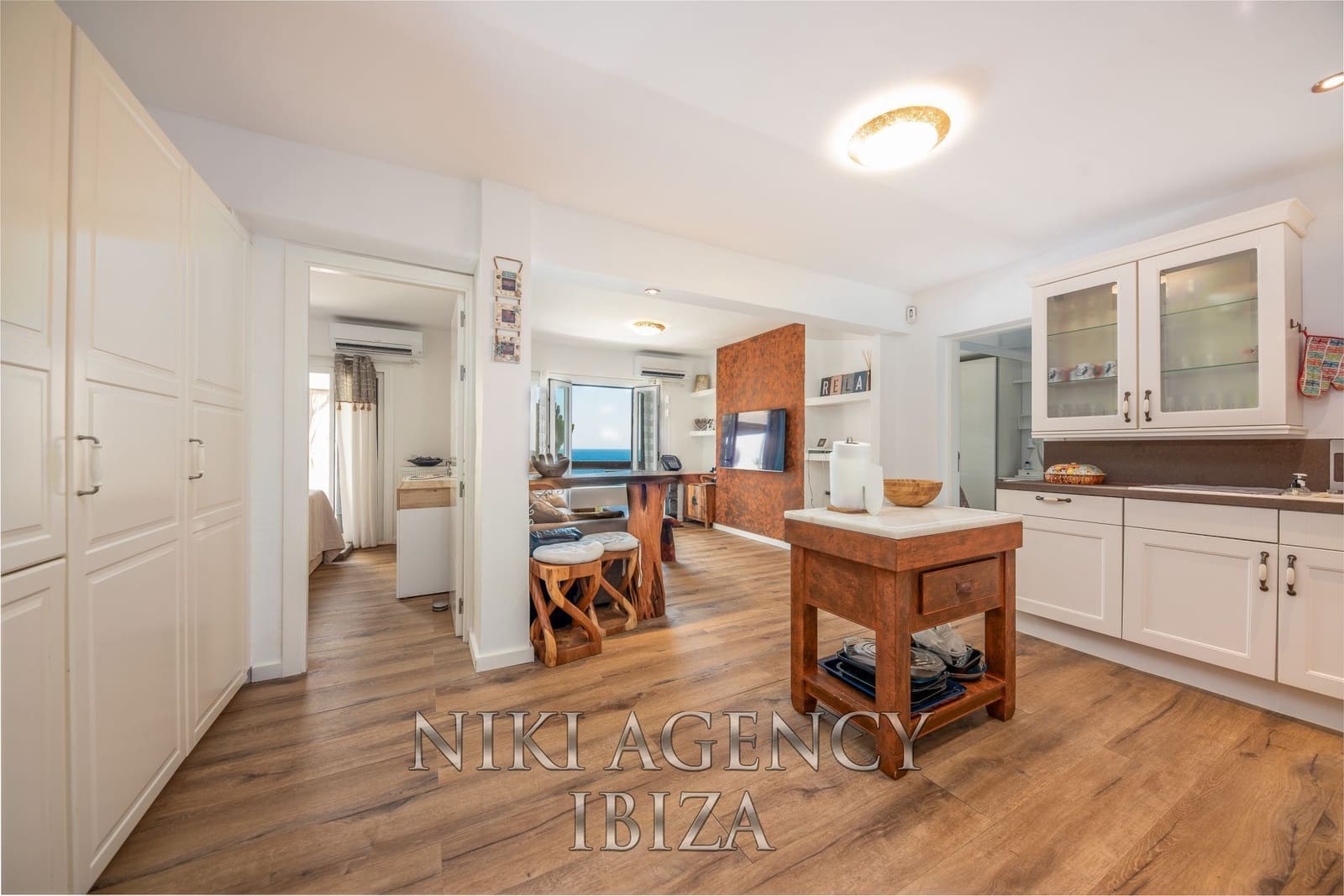 2 soverom Leilighet til salgs i Cala Llonga - € 780 000 (Ref: 10168136)
