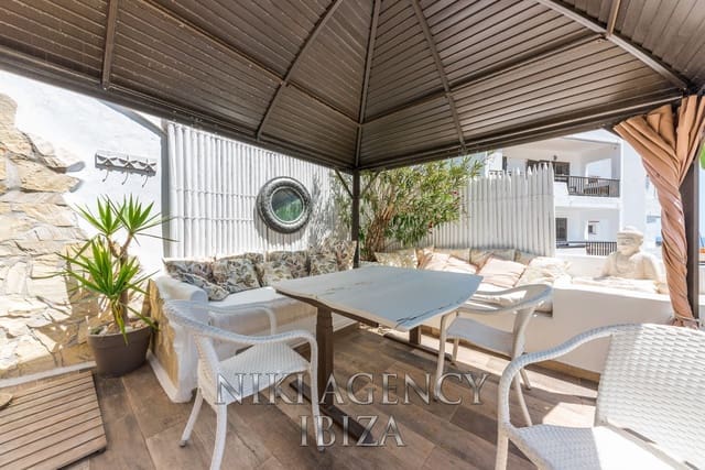 2 soverom Leilighet til salgs i Cala Llonga, Santa Eulalia / Santa Eularia - € 780 000 (Ref: 10168136)
