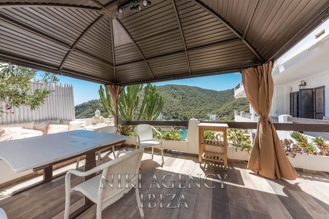 2 soverom Leilighet til salgs i Cala Llonga, Santa Eulalia / Santa Eularia - € 780 000 (Ref: 10168136)