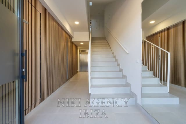 4 bedroom Apartment for sale in Playa d'en Bossa, San Jose / Sant Josep de Sa Talaia with pool garage - € 995,000 (Ref: 10179875)