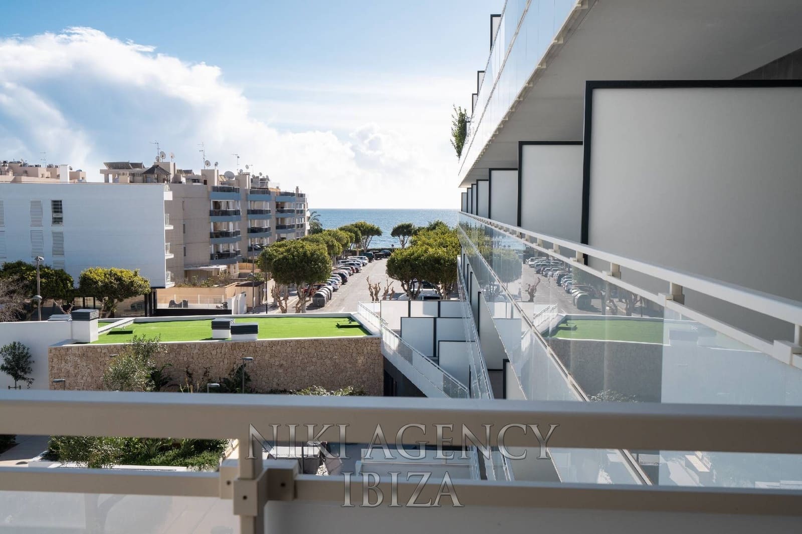 4 bedroom Apartment for sale in Playa d'en Bossa with pool garage - € 995,000 (Ref: 10179875)