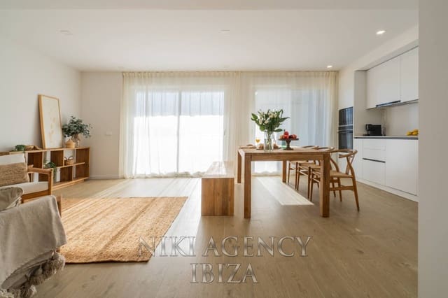 4 bedroom Apartment for sale in Playa d'en Bossa, San Jose / Sant Josep de Sa Talaia with pool garage - € 995,000 (Ref: 10179875)