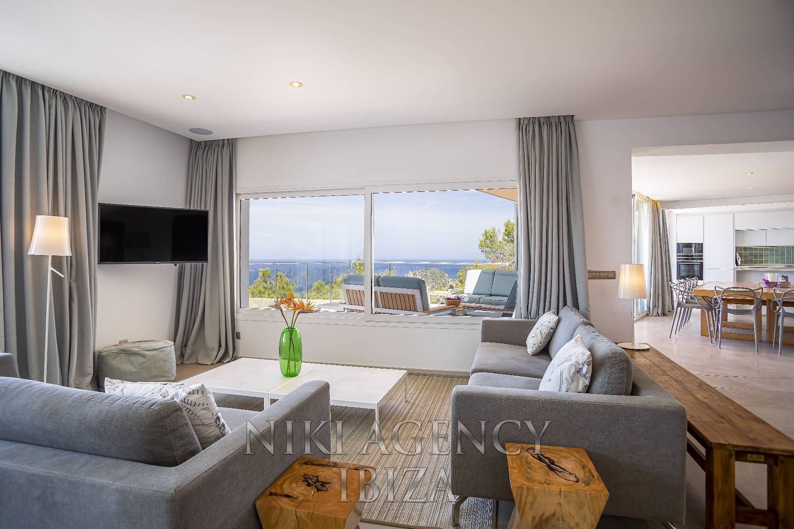 Chalet de 6 habitaciones en Sant Antoni de Portmany en venta con piscina - 3.900.000 € (Ref: 10182446)