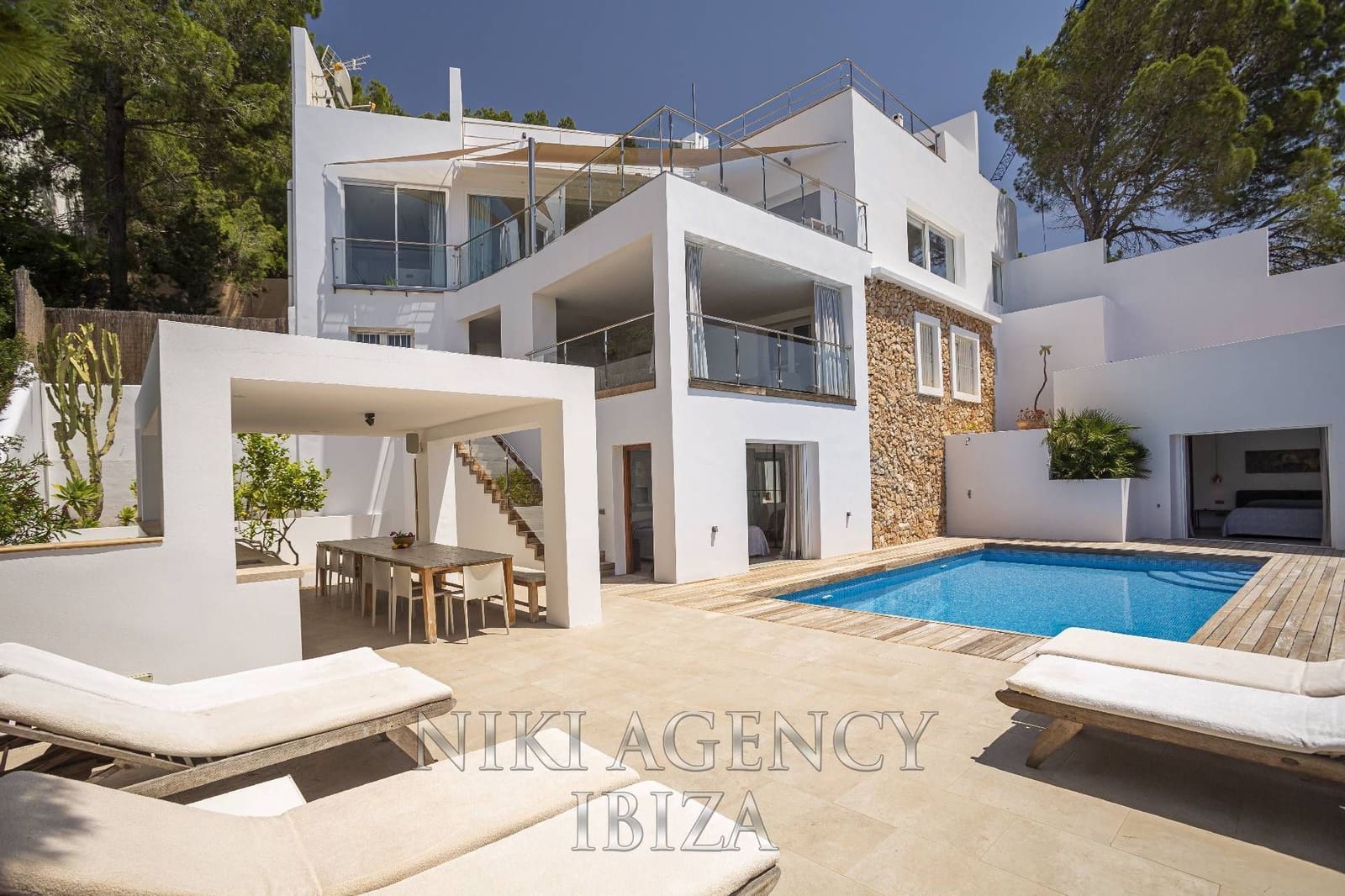 Chalet de 6 habitaciones en Sant Antoni de Portmany en venta con piscina - 3.900.000 € (Ref: 10182446)