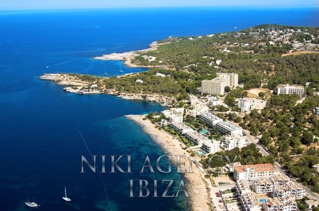 3 sypialnia Apartament na sprzedaż w Cala Gracio, Sant Antoni de Portmany z basenem garażem - 890 000 € (Ref: 2005322)