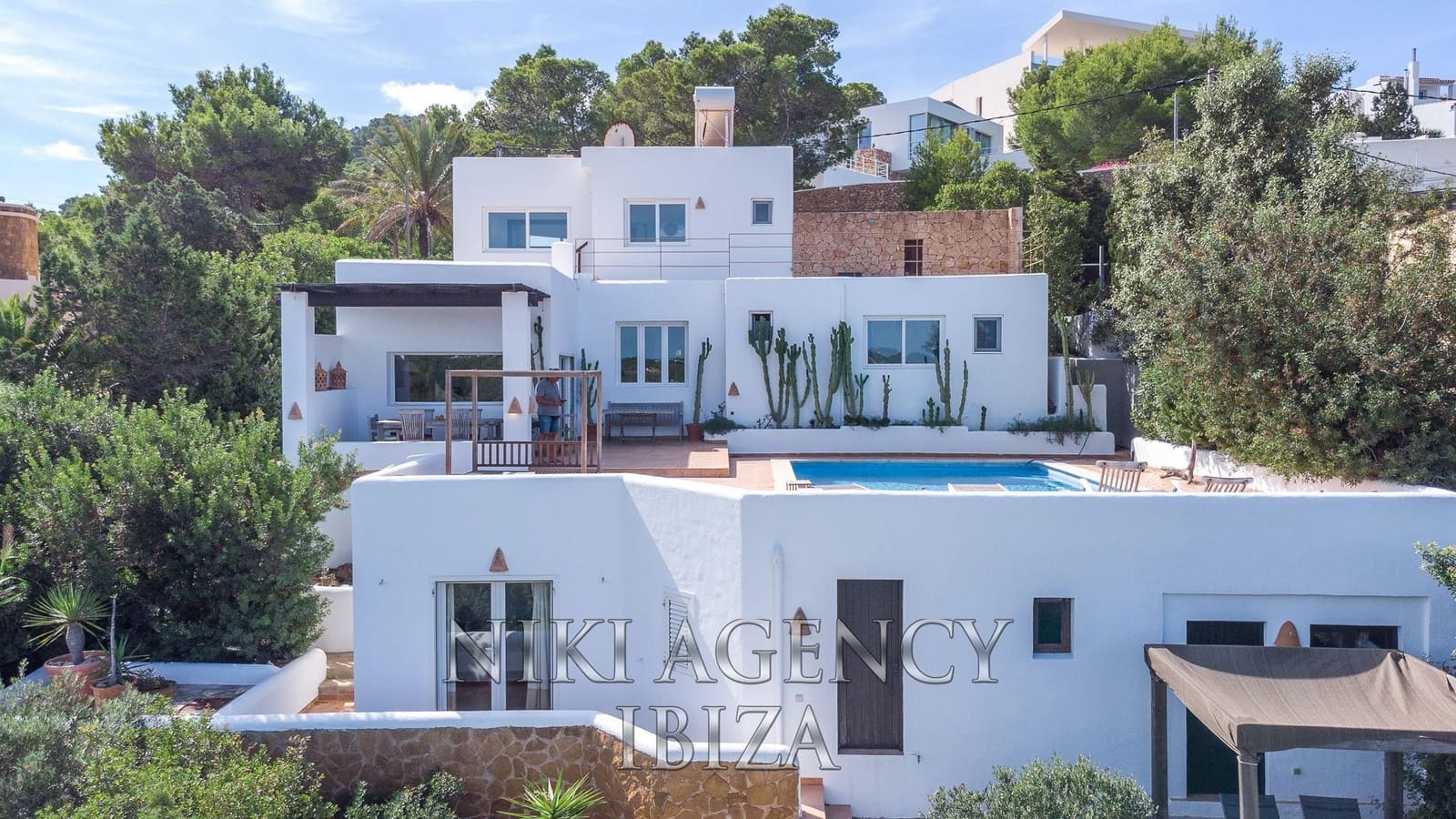 5 soveværelse Villa til salg i Cala Moli med swimmingpool garage - € 2.250.000 (Ref: 7827074)
