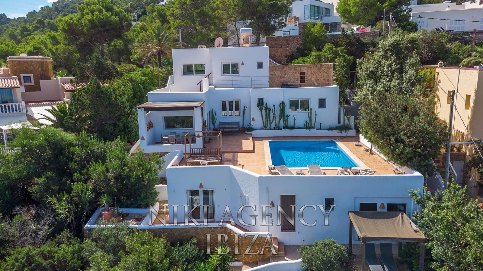5 soveværelse Villa til salg i Cala Moli med swimmingpool garage - € 2.250.000 (Ref: 7827074)