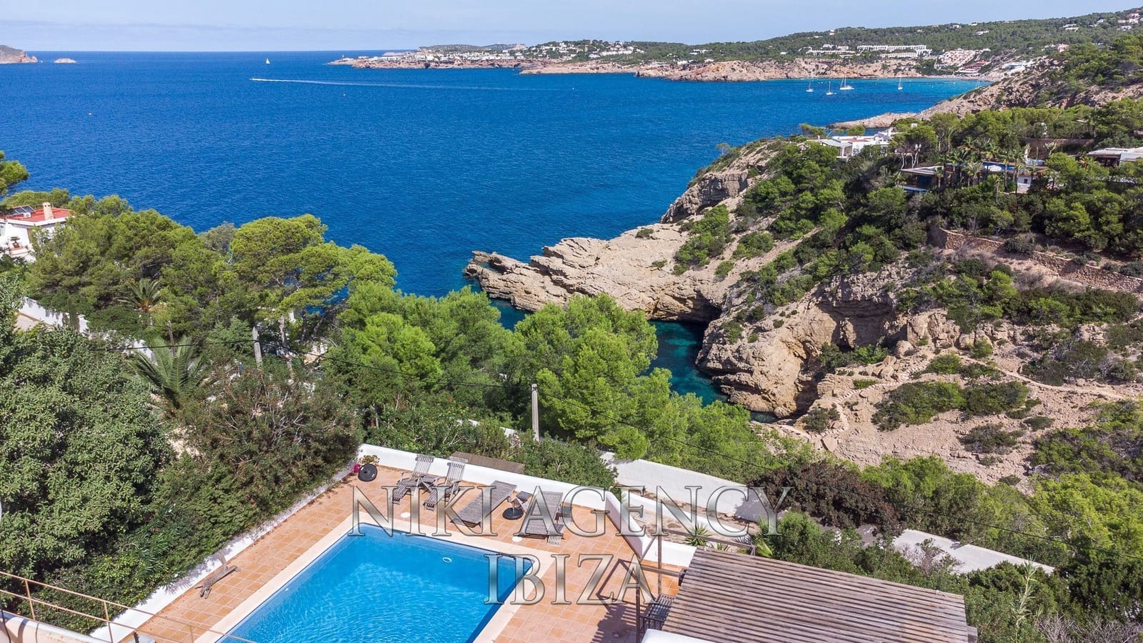 5 soveværelse Villa til salg i Cala Moli med swimmingpool garage - € 2.250.000 (Ref: 7827074)