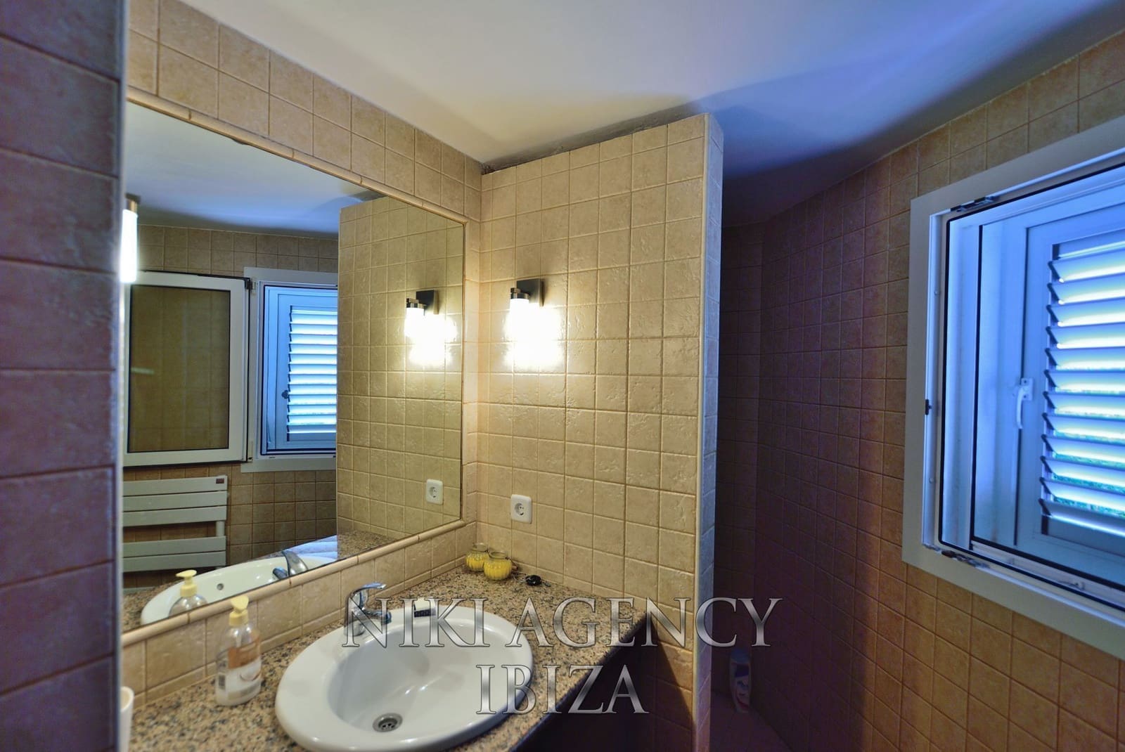 5 soveværelse Villa til salg i Cala Moli med swimmingpool garage - € 2.250.000 (Ref: 7827074)