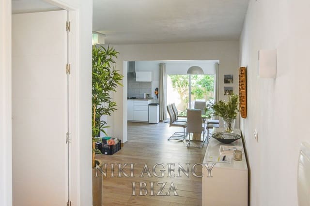 2 soveværelse Villa til salg i Cala Tarida, San Jose / Sant Josep de Sa Talaia med swimmingpool garage - € 725.000 (Ref: 7841145)