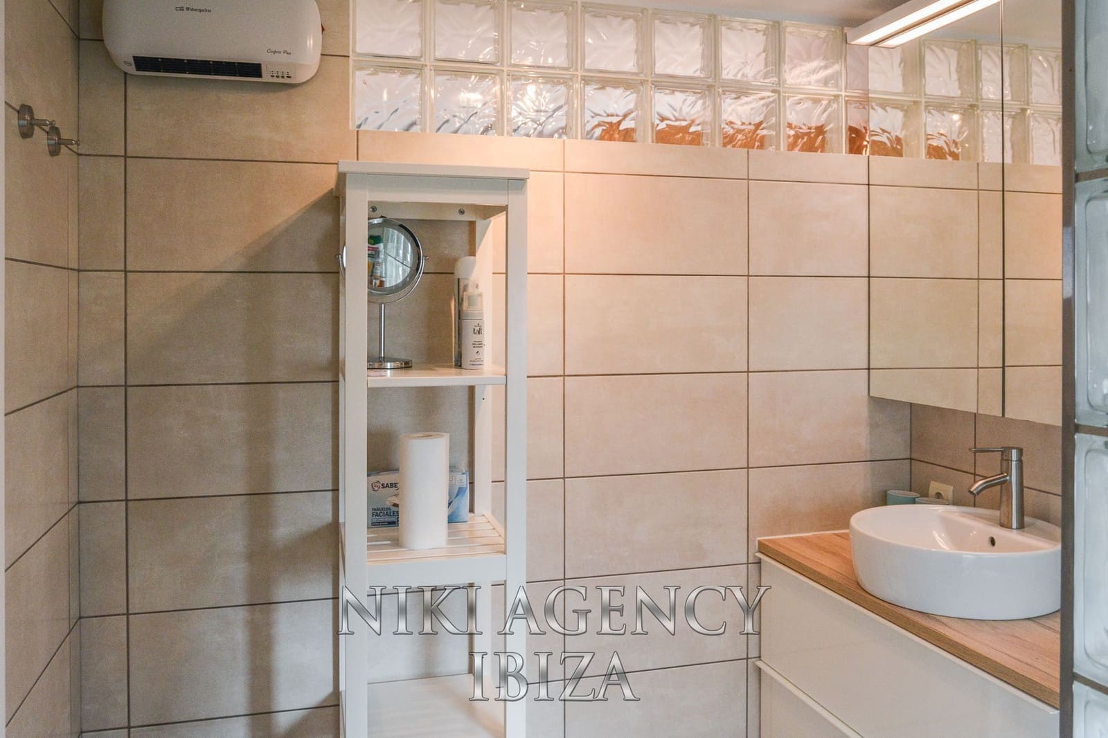 2 soveværelse Villa til salg i Cala Tarida med swimmingpool garage - € 725.000 (Ref: 7841145)