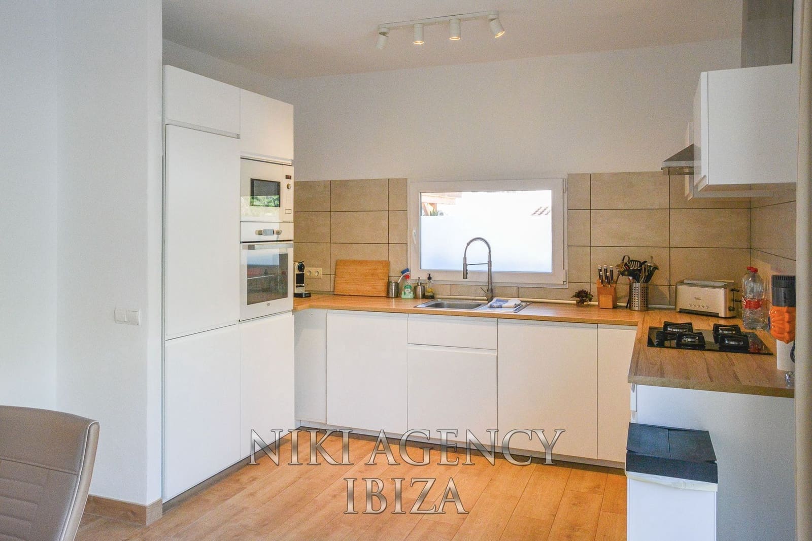 2 soveværelse Villa til salg i Cala Tarida med swimmingpool garage - € 725.000 (Ref: 7841145)