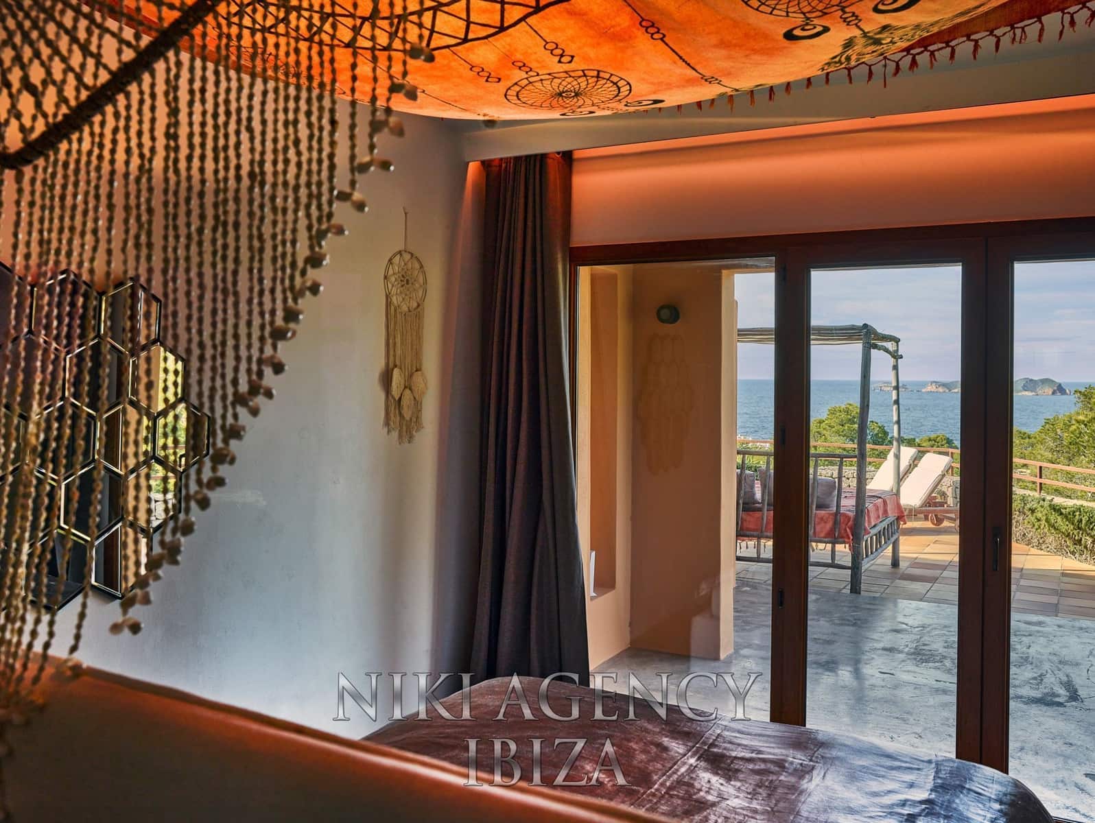 3 soveværelse Villa til salg i Cala Moli med swimmingpool garage - € 1.325.000 (Ref: 8862877)