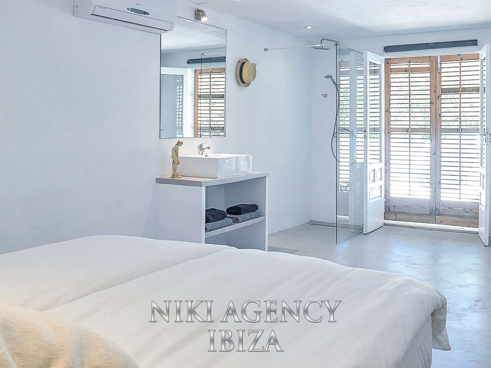 8 soveværelse Villa til salg i Cala Vadella med swimmingpool - € 2.795.000 (Ref: 8888836)