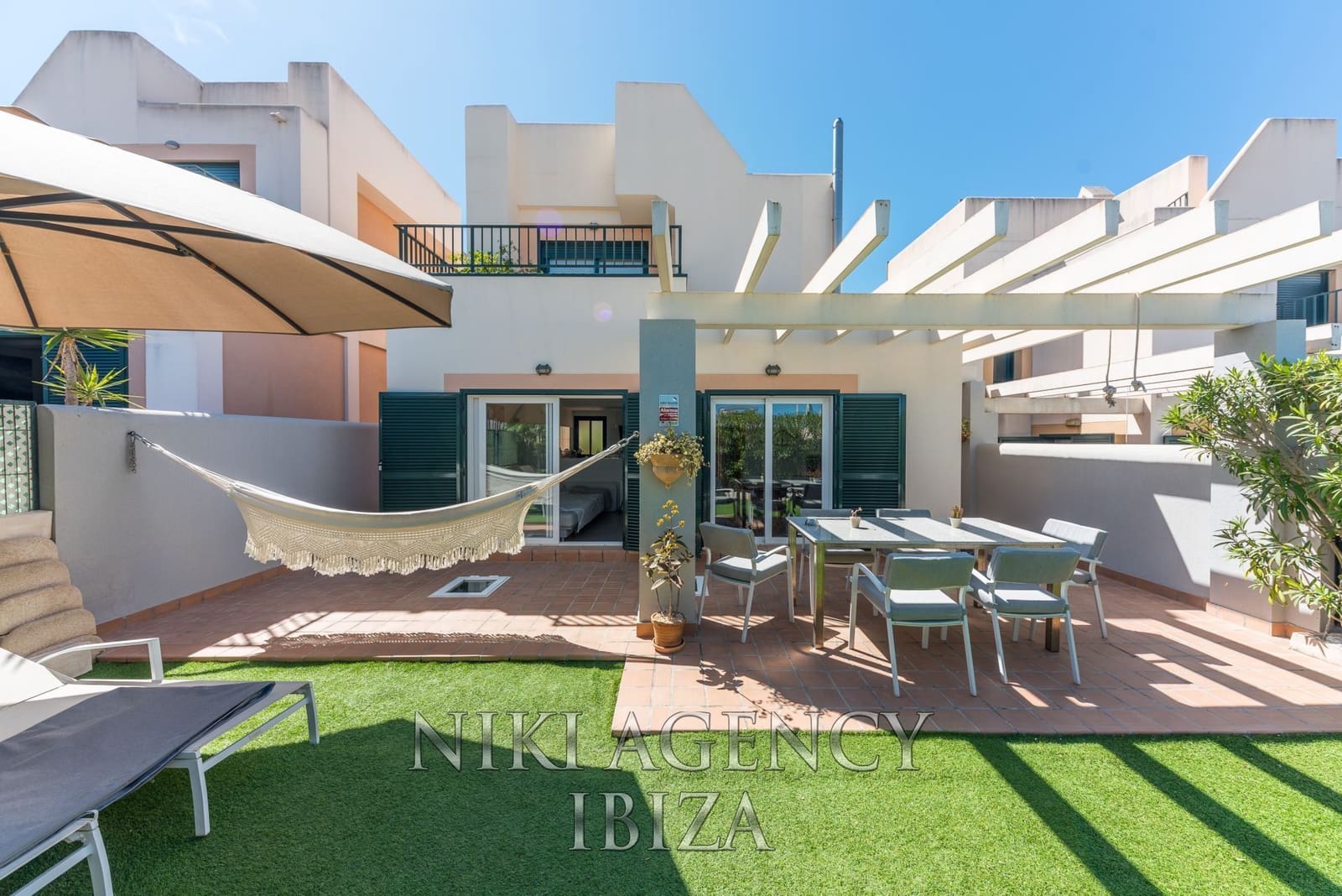 3 soveværelse Villa til salg i Cala Tarida med swimmingpool garage - € 795.000 (Ref: 8944548)