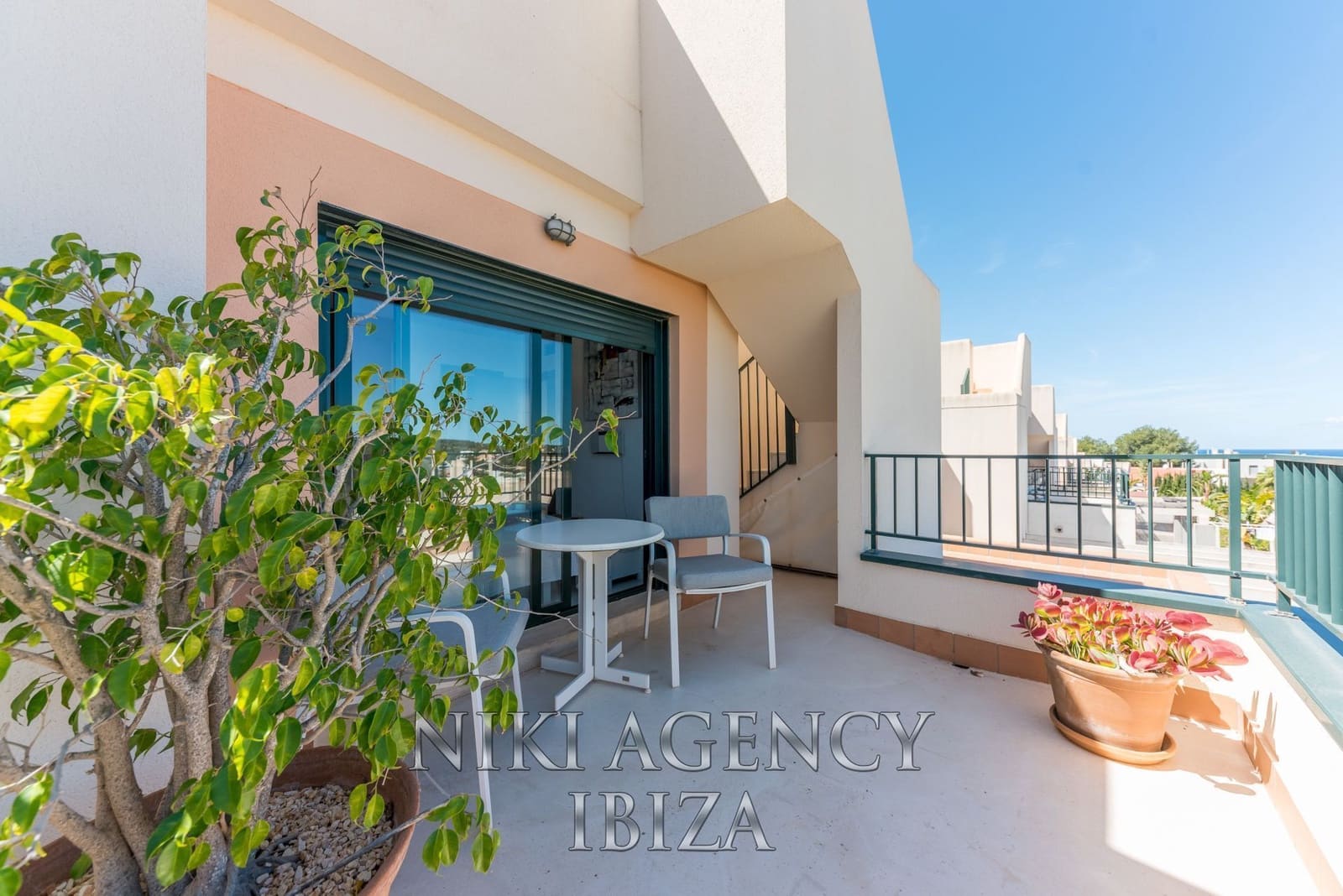 3 soveværelse Villa til salg i Cala Tarida med swimmingpool garage - € 795.000 (Ref: 8944548)