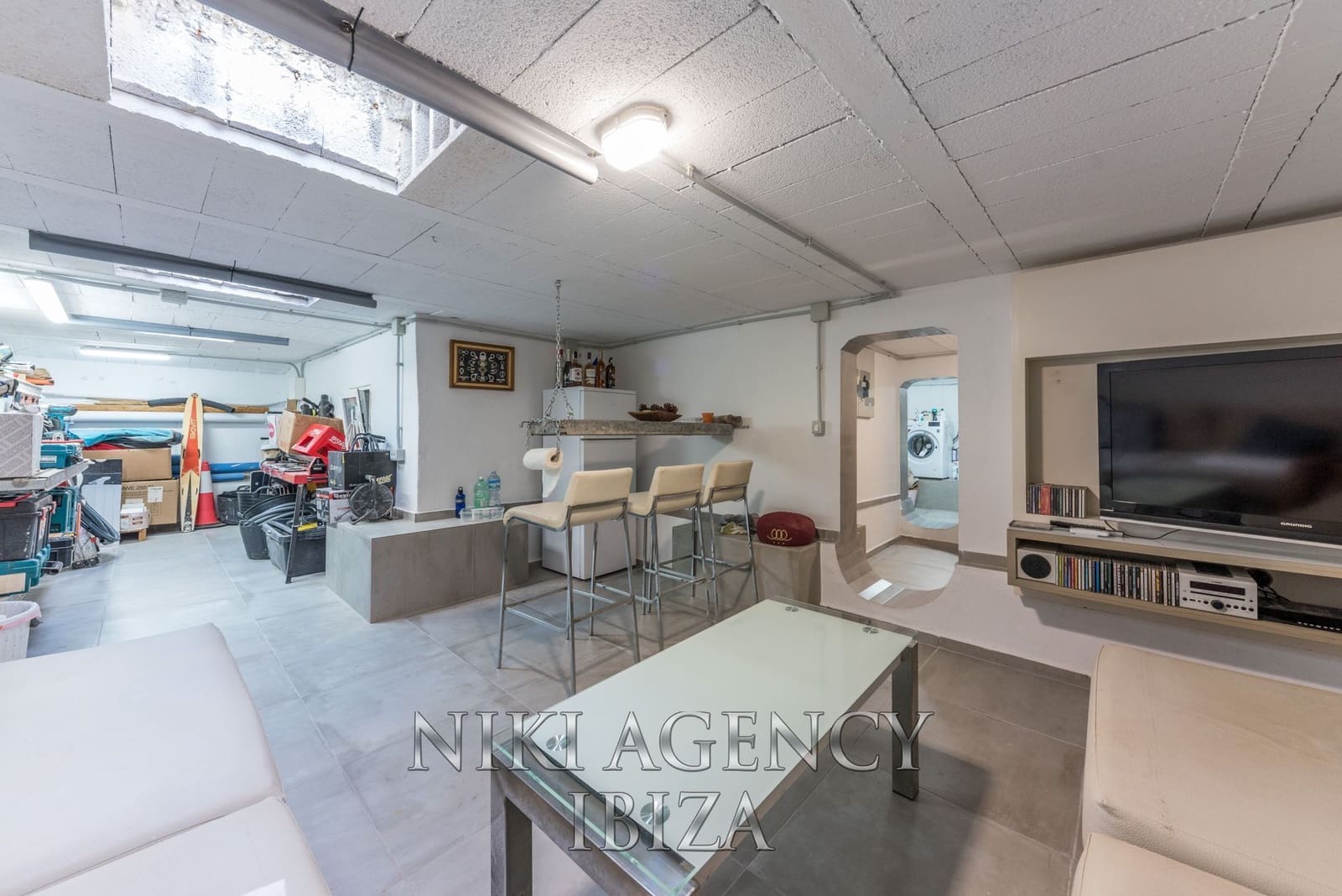 3 soveværelse Villa til salg i Cala Tarida med swimmingpool garage - € 795.000 (Ref: 8944548)