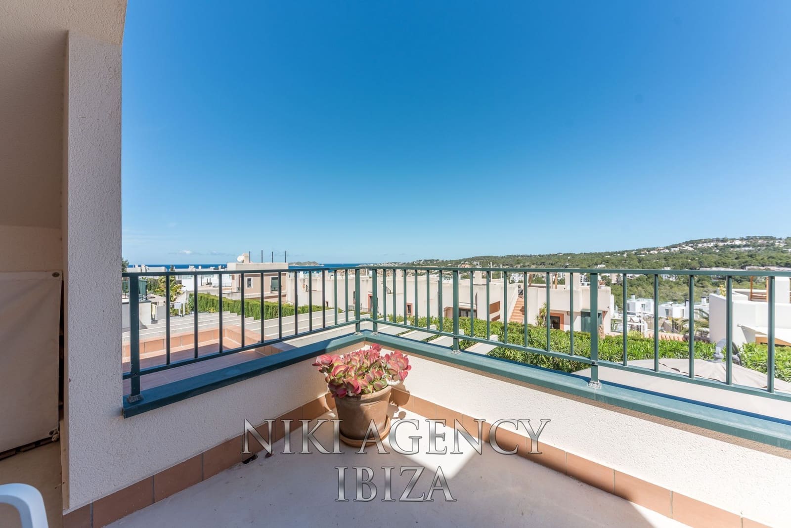 3 soveværelse Villa til salg i Cala Tarida med swimmingpool garage - € 795.000 (Ref: 8944548)