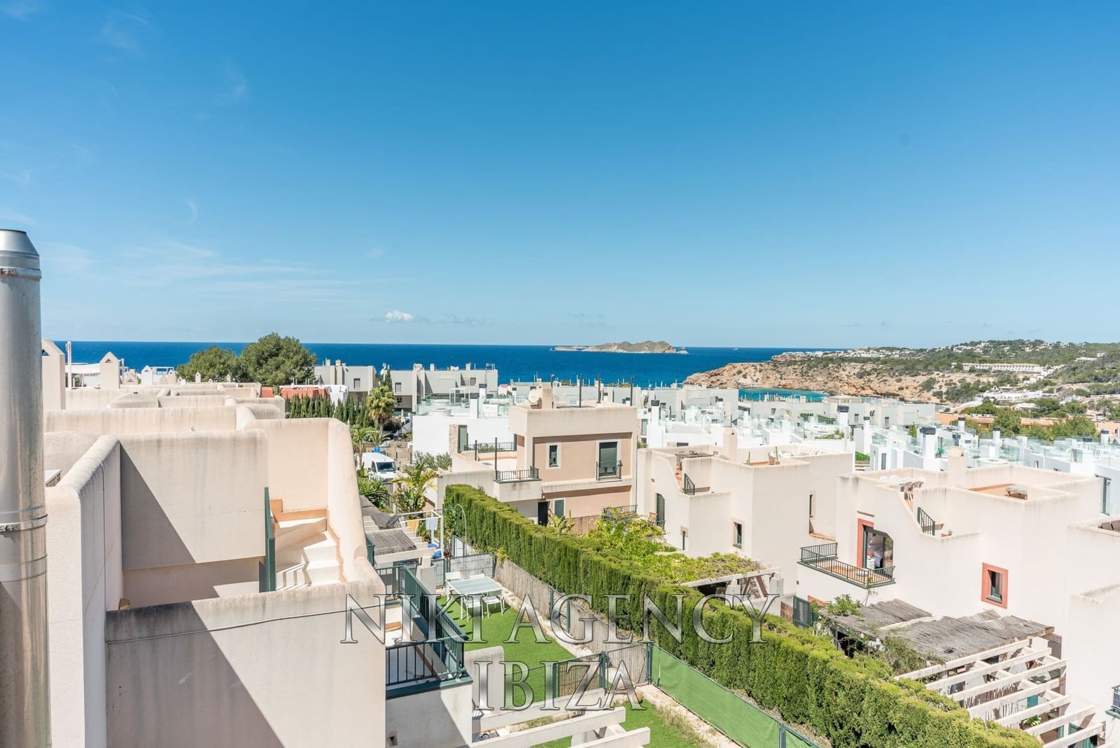 3 soveværelse Villa til salg i Cala Tarida med swimmingpool garage - € 795.000 (Ref: 8944548)