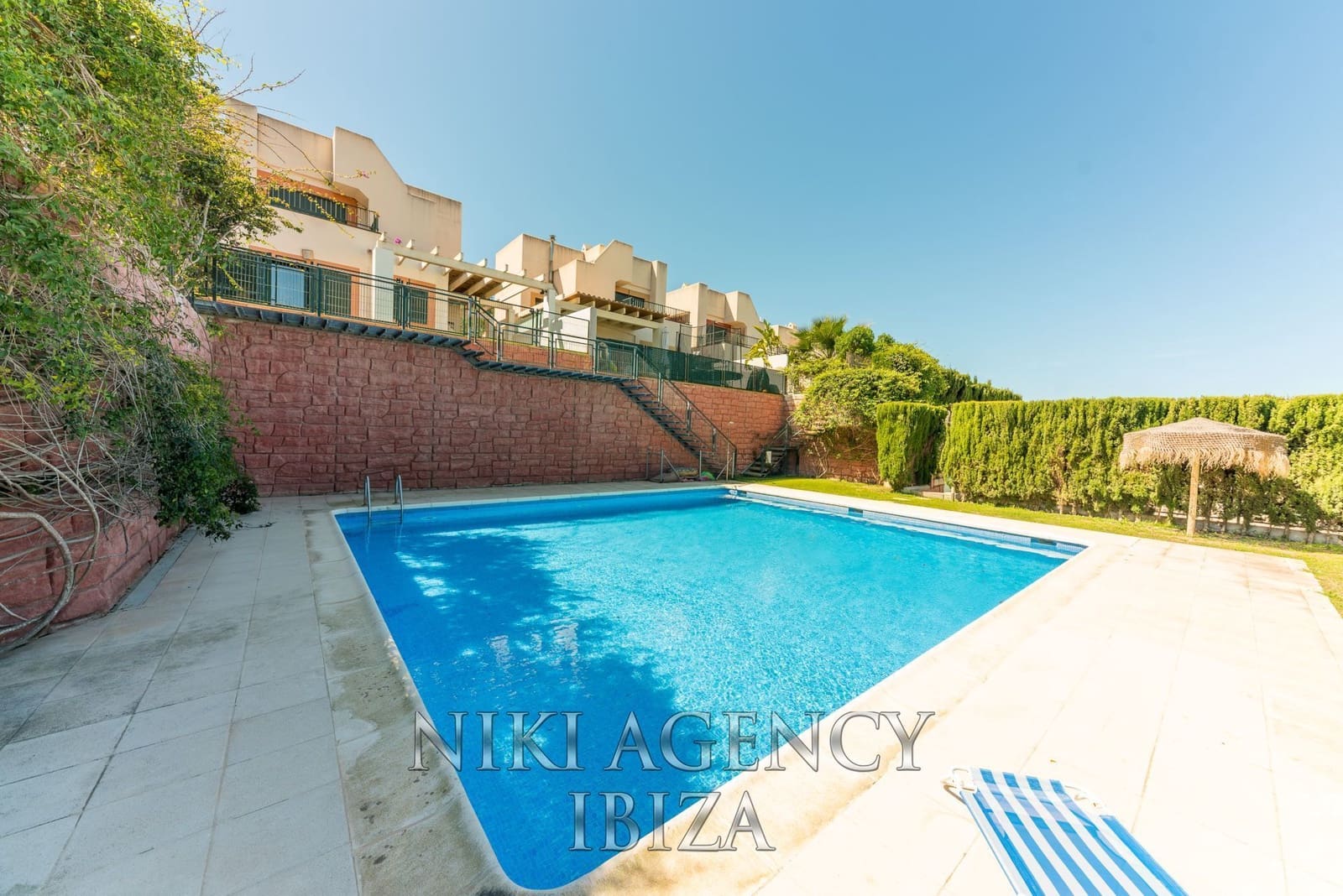 3 soveværelse Villa til salg i Cala Tarida med swimmingpool garage - € 795.000 (Ref: 8944548)